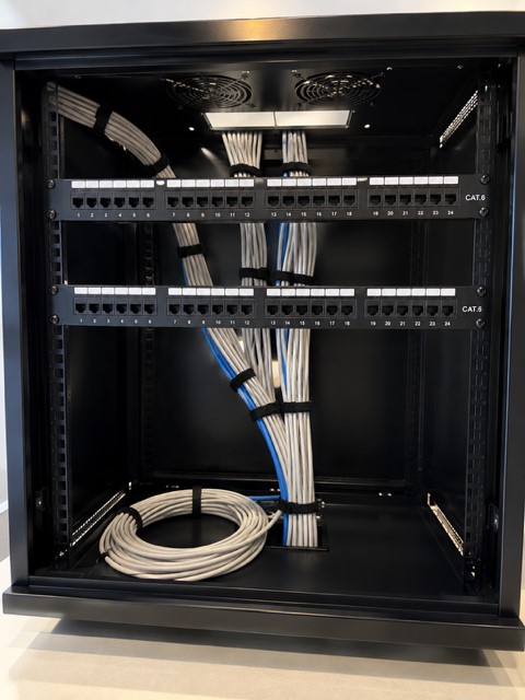 Structured cabling patch panel